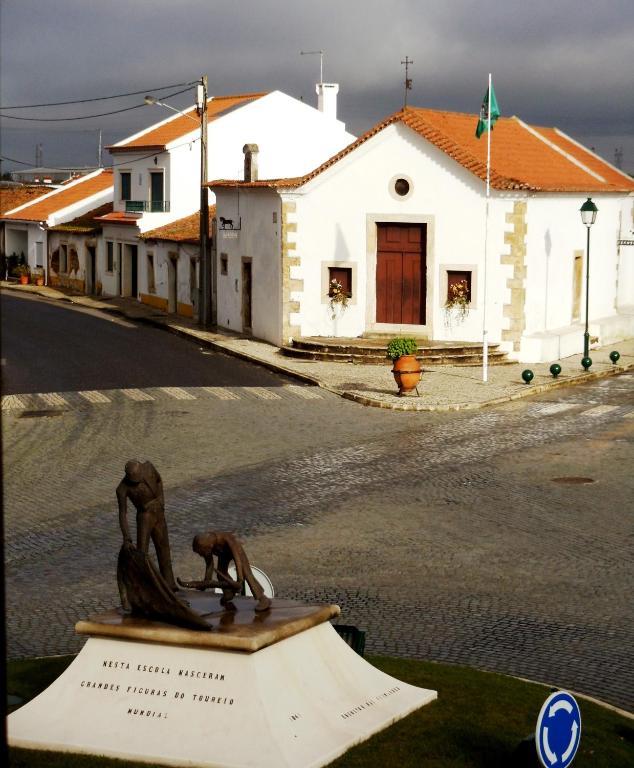 Casa do Largo - Golegã - Turismo de Habitação Exterior foto